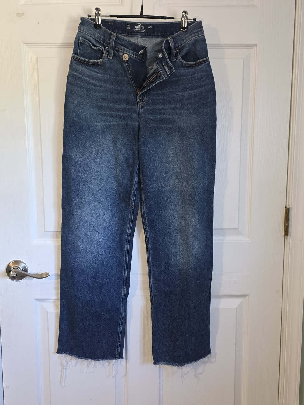 Hollister Women's Straight Leg Jeans in Dark Blue Wash with Raw Hem